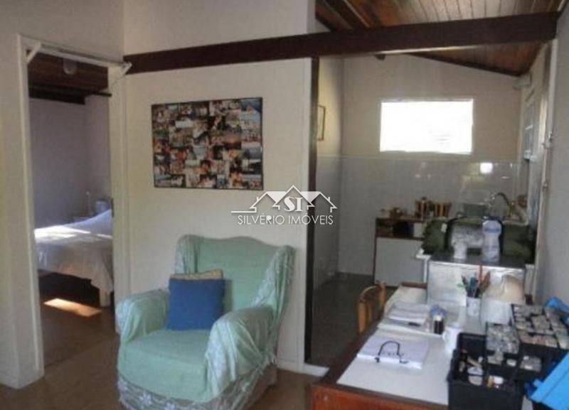 Casa à venda e aluguel com 6 quartos, 320m² - Foto 5