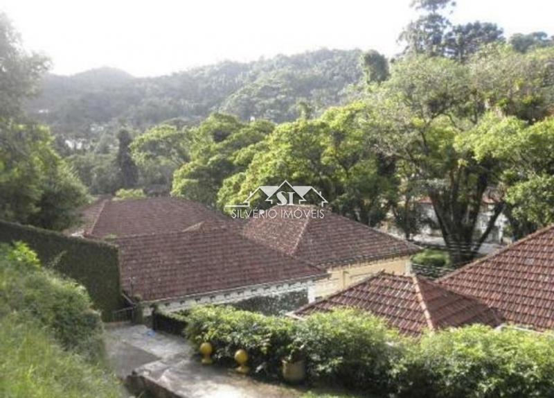 Casa à venda e aluguel com 6 quartos, 320m² - Foto 13