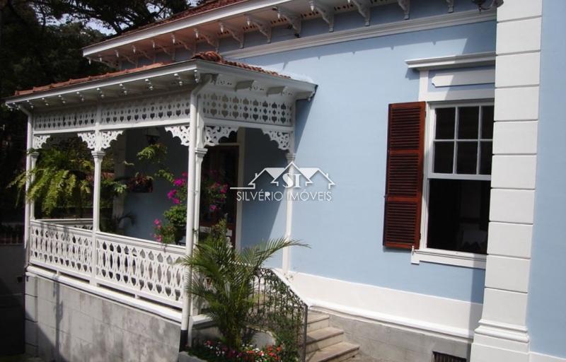 Casa à venda e aluguel com 6 quartos, 320m² - Foto 16