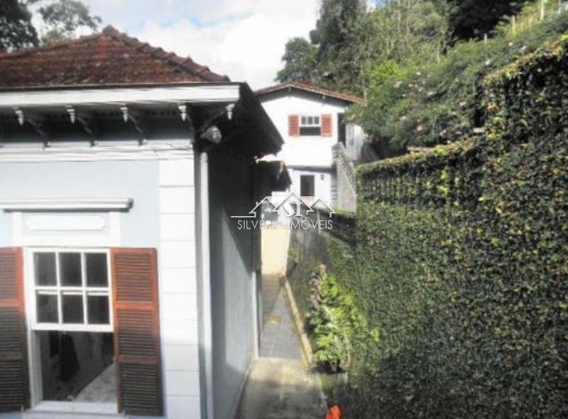 Casa à venda e aluguel com 6 quartos, 320m² - Foto 18