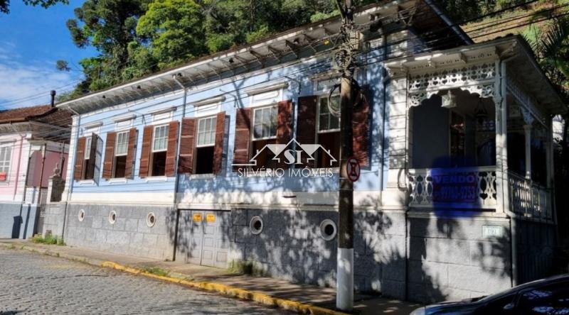 Casa à venda e aluguel com 6 quartos, 320m² - Foto 20