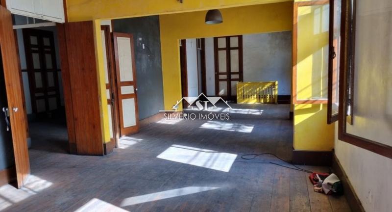 Casa à venda e aluguel com 6 quartos, 320m² - Foto 21
