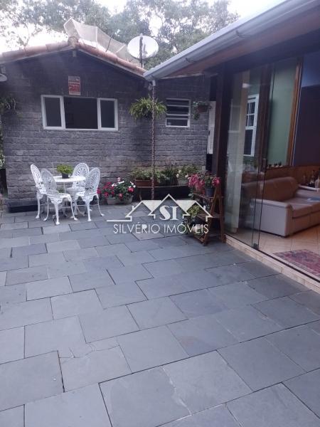 Casa à venda com 5 quartos, 340m² - Foto 15