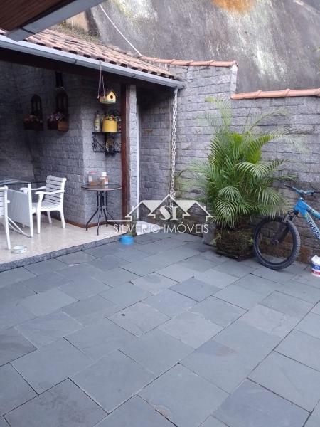 Casa à venda com 5 quartos, 340m² - Foto 16