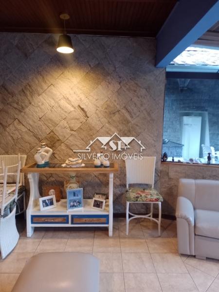 Casa à venda com 5 quartos, 340m² - Foto 17