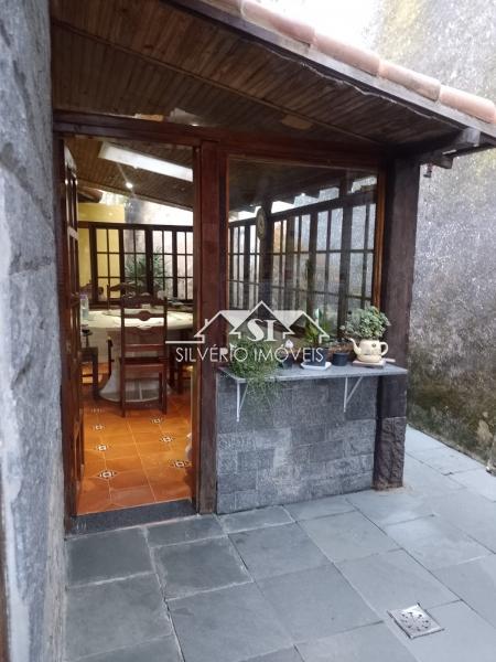 Casa à venda com 5 quartos, 340m² - Foto 28
