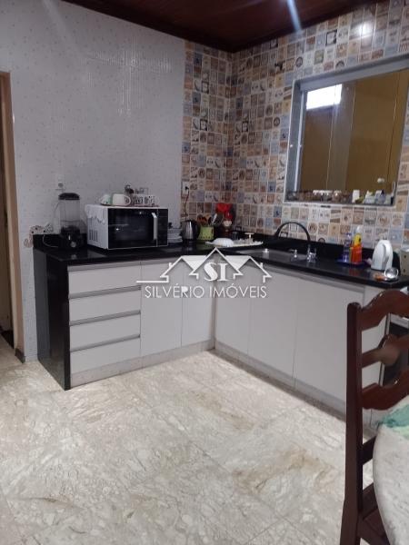 Casa à venda com 5 quartos, 340m² - Foto 30