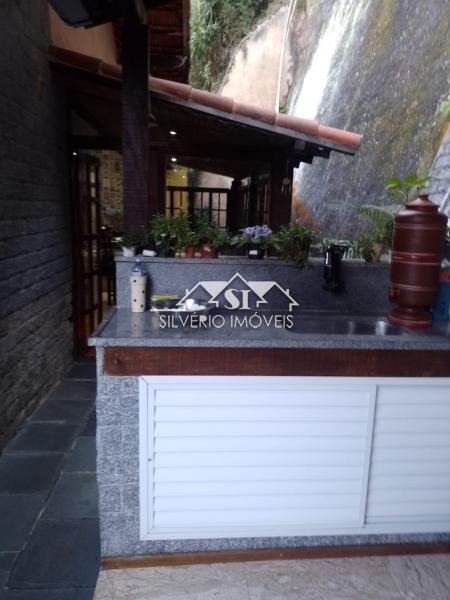 Casa à venda com 5 quartos, 340m² - Foto 31