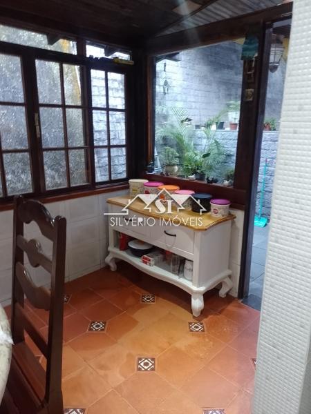 Casa à venda com 5 quartos, 340m² - Foto 32