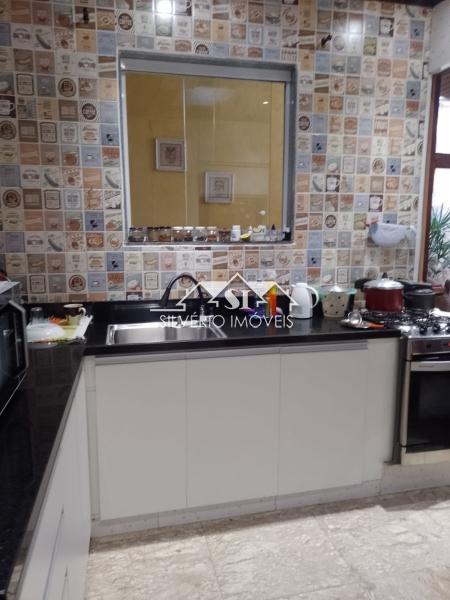 Casa à venda com 5 quartos, 340m² - Foto 33