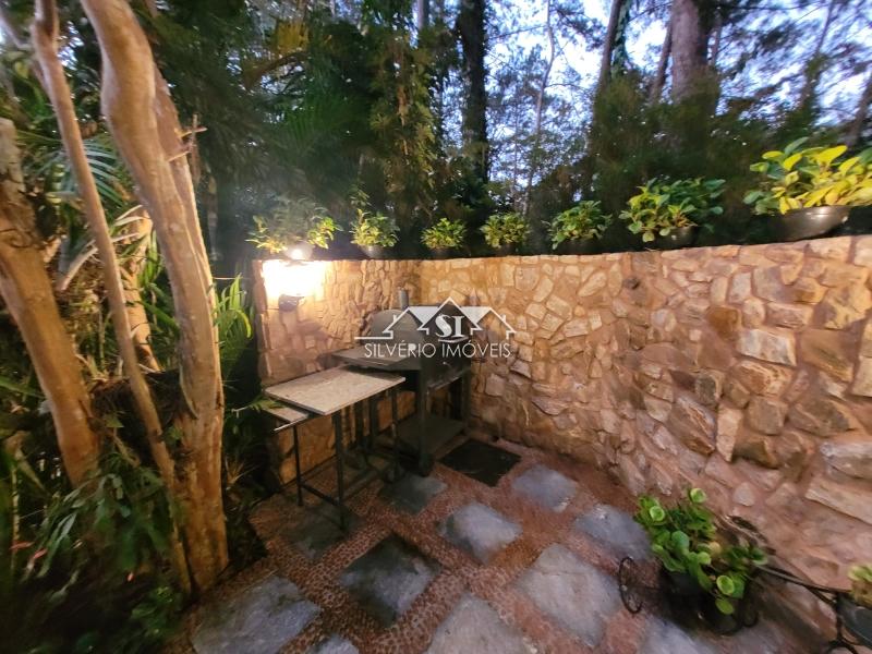 Casa à venda com 6 quartos, 350m² - Foto 9
