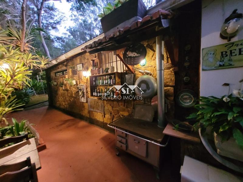Casa à venda com 6 quartos, 350m² - Foto 12