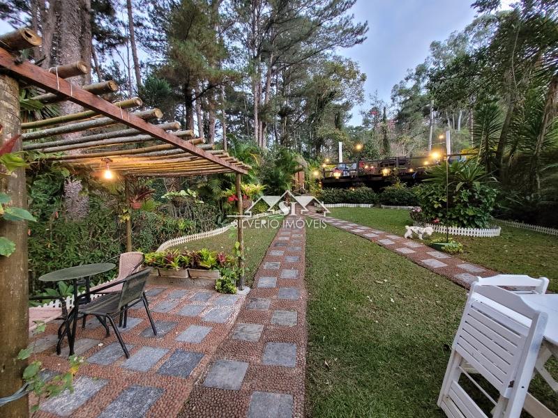 Casa à venda com 6 quartos, 350m² - Foto 19
