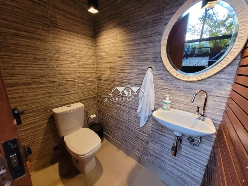 Casa à venda com 6 quartos, 350m² - Foto 25