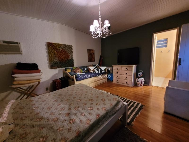 Casa à venda com 6 quartos, 350m² - Foto 33
