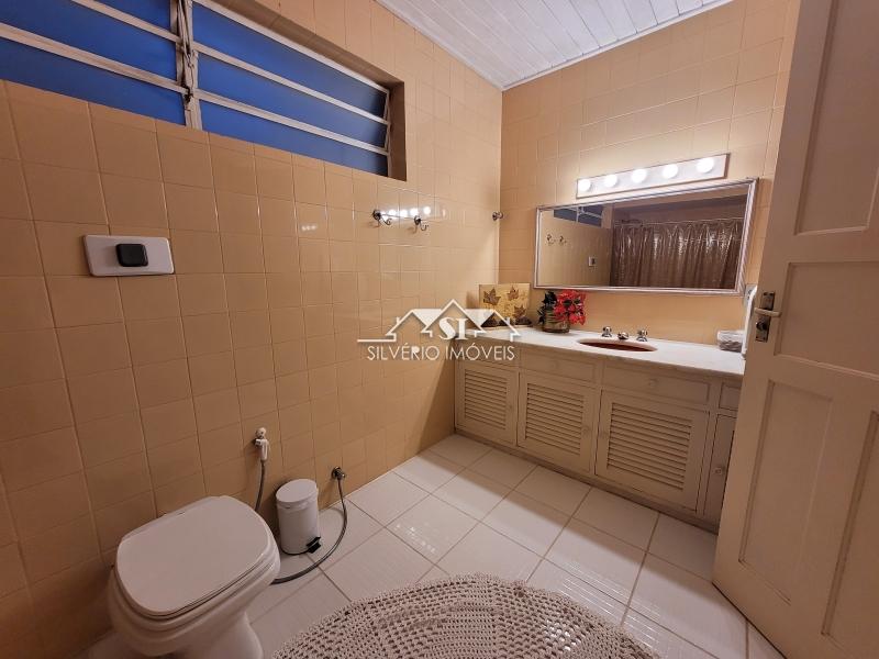 Casa à venda com 6 quartos, 350m² - Foto 34