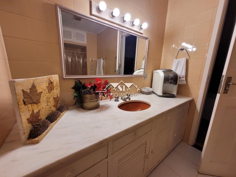 Casa à venda com 6 quartos, 350m² - Foto 38
