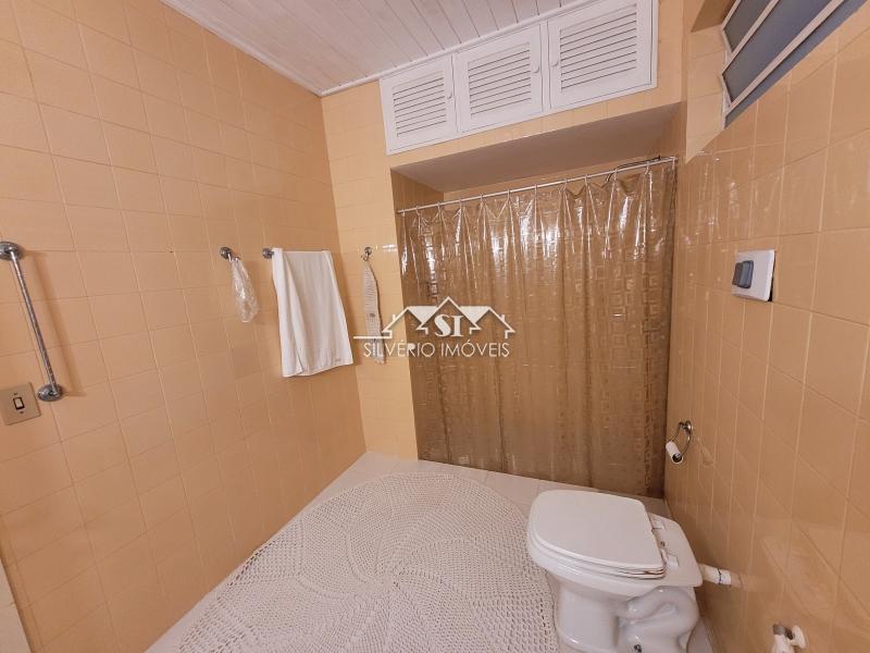 Casa à venda com 6 quartos, 350m² - Foto 39