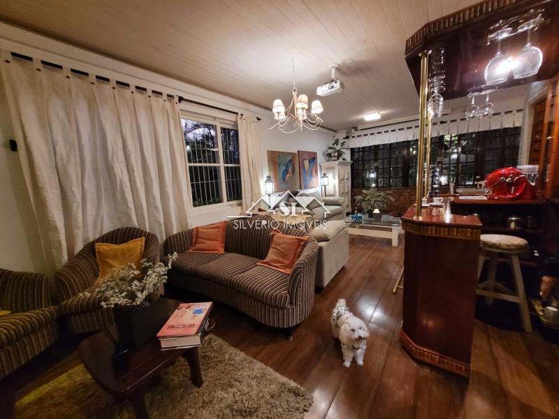 Casa à venda com 6 quartos, 350m² - Foto 49