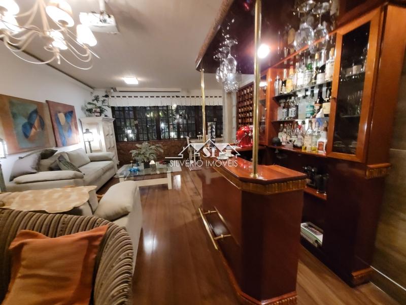 Casa à venda com 6 quartos, 350m² - Foto 52