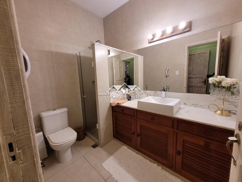 Casa à venda com 6 quartos, 350m² - Foto 53