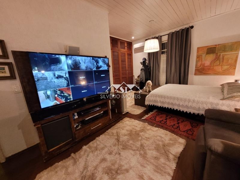Casa à venda com 6 quartos, 350m² - Foto 55
