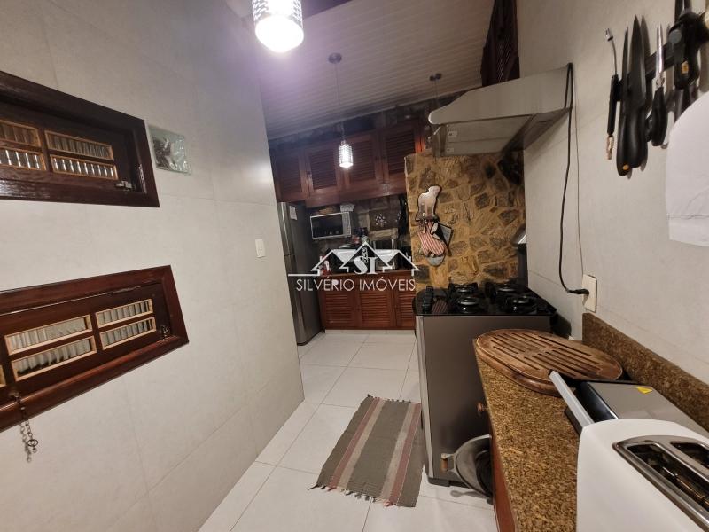 Casa à venda com 6 quartos, 350m² - Foto 57