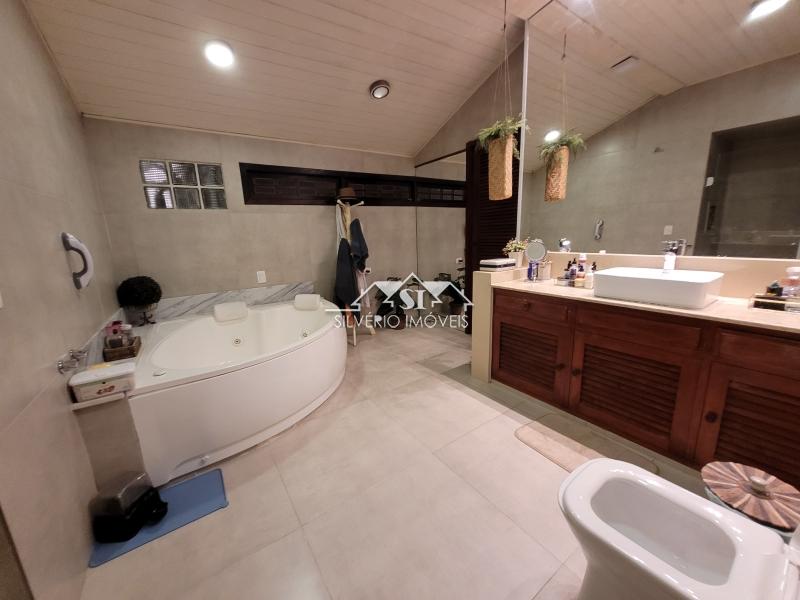 Casa à venda com 6 quartos, 350m² - Foto 64