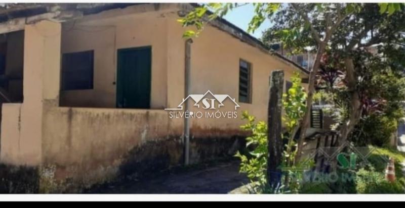 Casa à venda com 4 quartos, 70m² - Foto 4