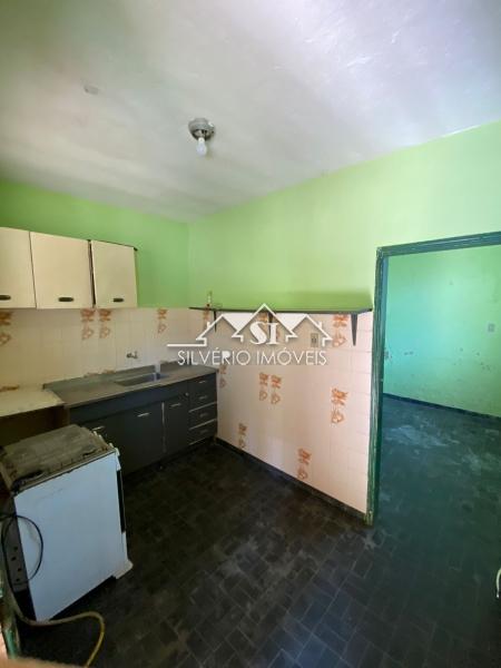 Casa à venda com 4 quartos, 70m² - Foto 12