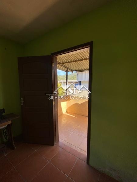 Casa à venda com 4 quartos, 70m² - Foto 28