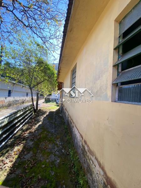Casa à venda com 4 quartos, 70m² - Foto 31