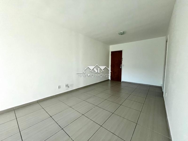Apartamento à venda com 2 quartos, 76m² - Foto 10