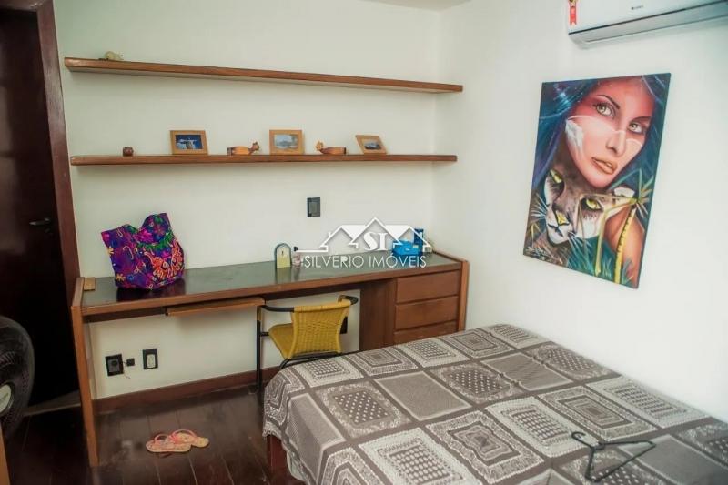 Casa à venda com 4 quartos, 435m² - Foto 8