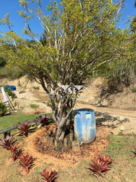 Chácara à venda com 2 quartos, 320m² - Foto 16