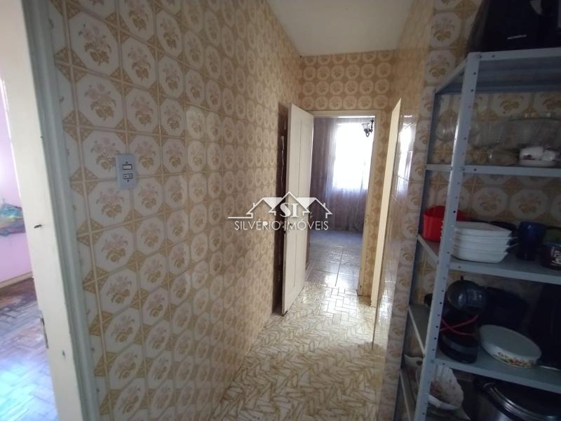 Casa à venda com 2 quartos, 95m² - Foto 9