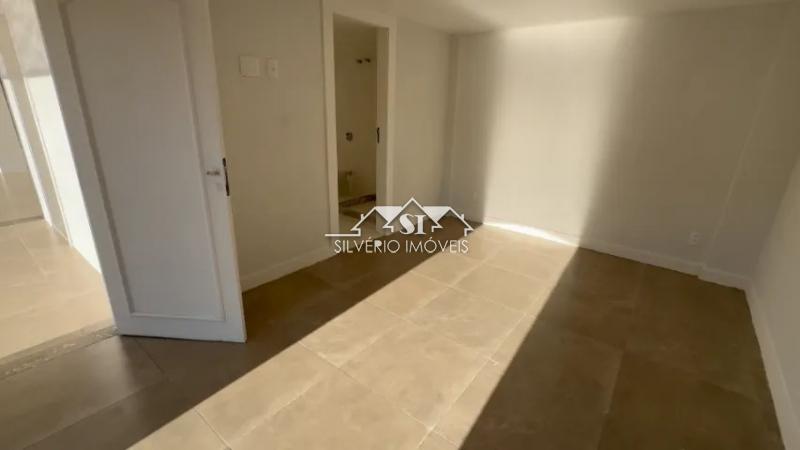 Casa à venda com 4 quartos, 450m² - Foto 7