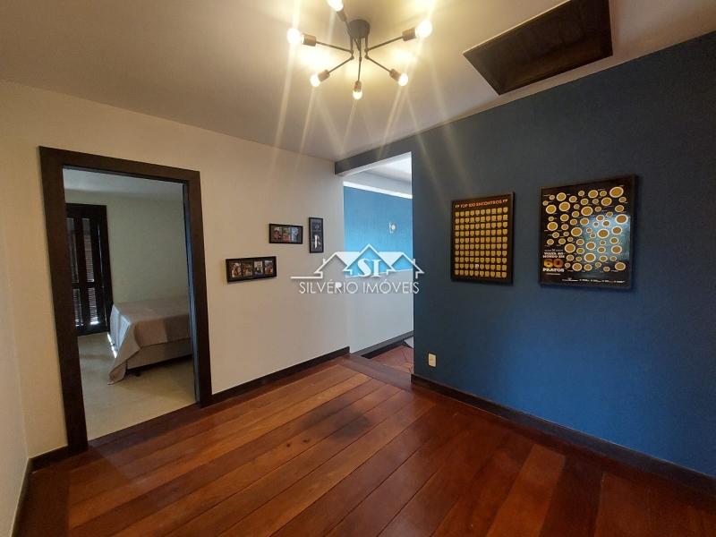 Casa à venda e aluguel com 8 quartos, 1060m² - Foto 27