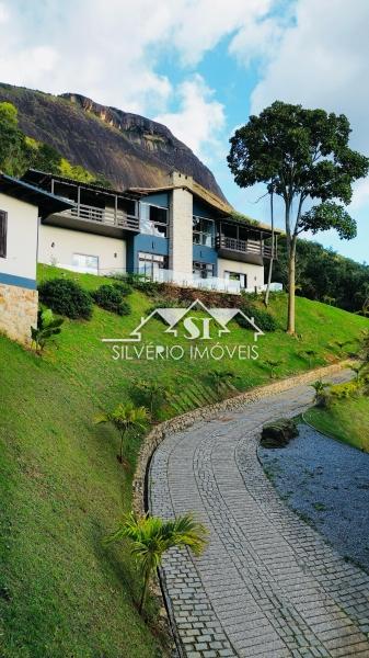 Casa à venda e aluguel com 8 quartos, 1060m² - Foto 4
