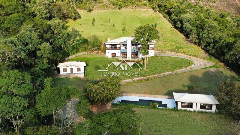 Casa à venda e aluguel com 8 quartos, 1060m² - Foto 3