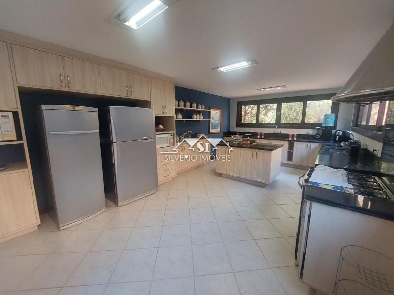 Casa à venda e aluguel com 8 quartos, 1060m² - Foto 79
