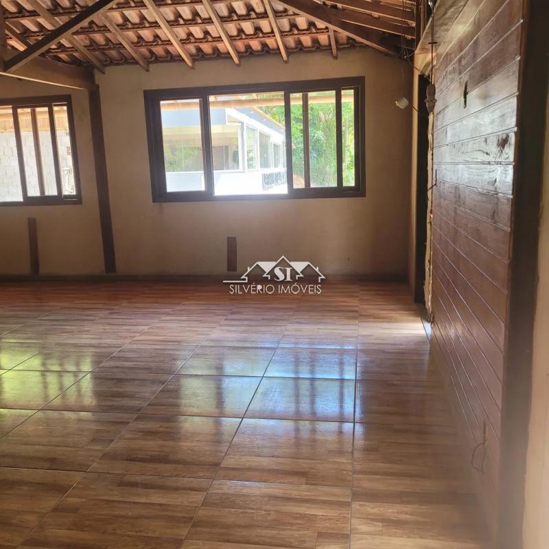 Casa à venda com 2 quartos, 72m² - Foto 3