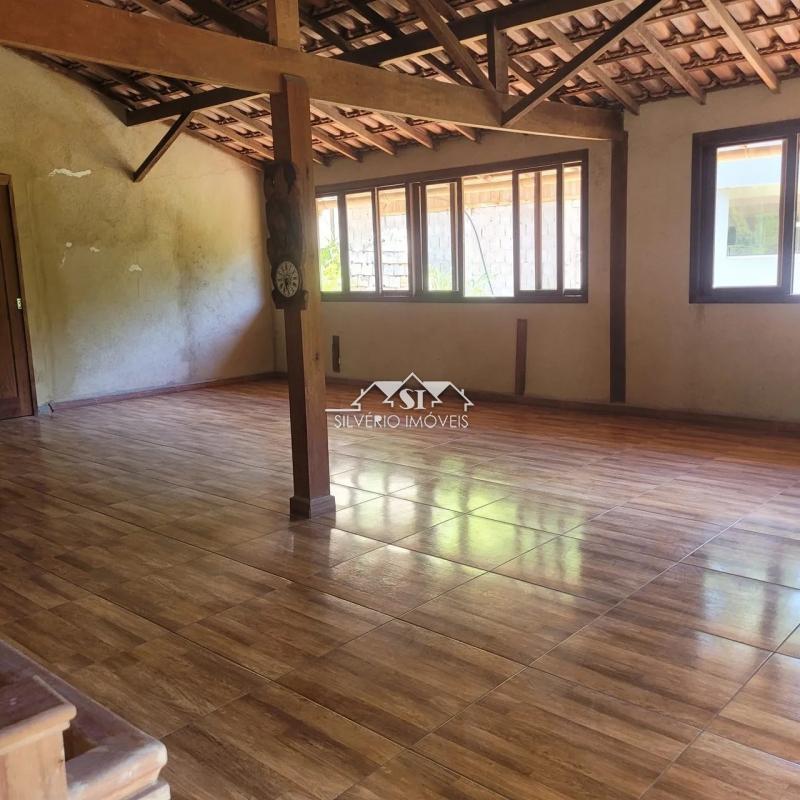 Casa à venda com 2 quartos, 72m² - Foto 2