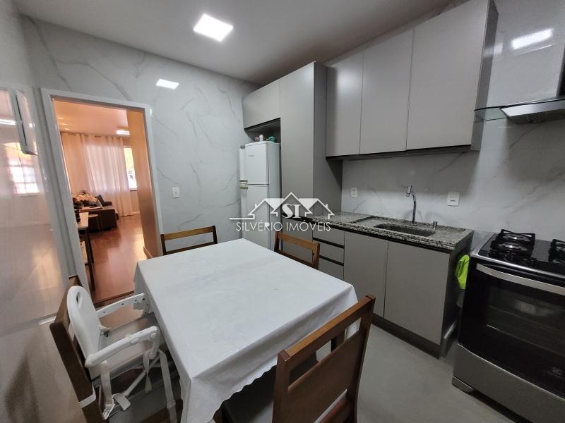 Apartamento à venda com 2 quartos, 77m² - Foto 4