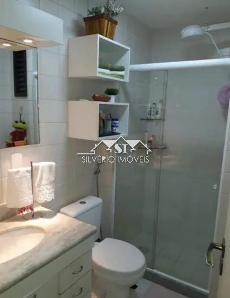 Apartamento à venda com 3 quartos, 105m² - Foto 2