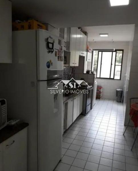 Apartamento à venda com 3 quartos, 105m² - Foto 4
