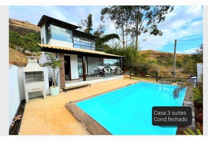 Casa à venda com 4 quartos, 255m² - Foto 2