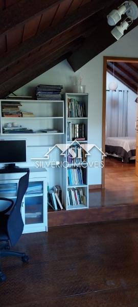 Casa à venda com 4 quartos, 250m² - Foto 6