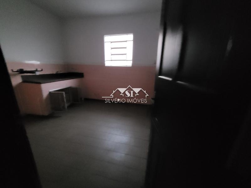 Casa à venda e aluguel com 3 quartos, 77m² - Foto 20