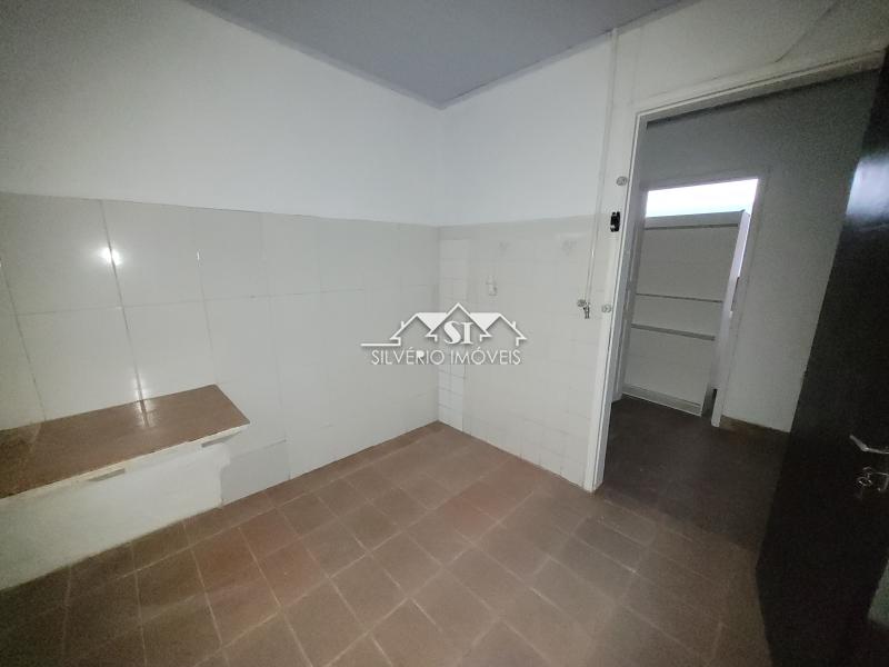 Casa à venda e aluguel com 3 quartos, 77m² - Foto 22